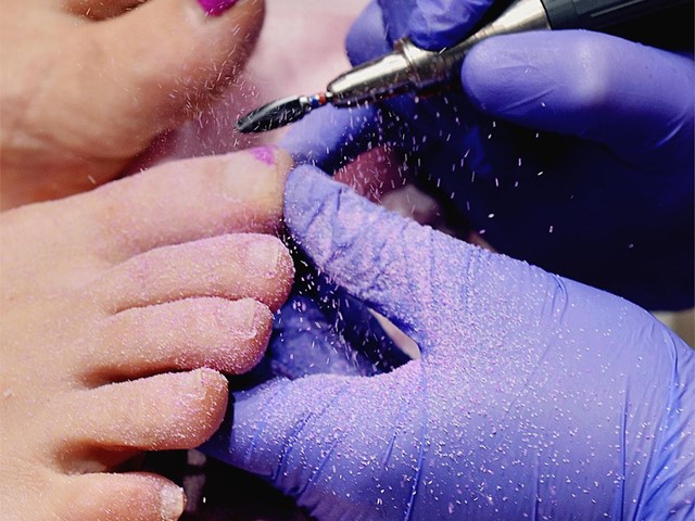 Cuida de tus pies tras el verano: centro de pedicura en Pontevedra